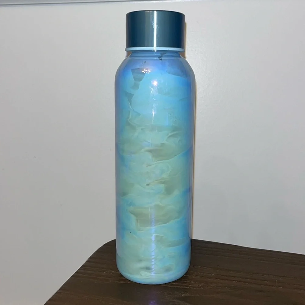 Starbucks 2024‎ Iridescent Aqua Luster Glass Water Bottle Tumbler.